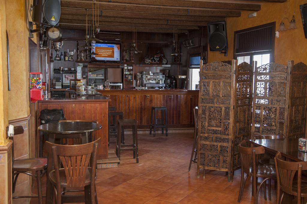 Hostal Pension La Ruta Paterna del Campo Extérieur photo