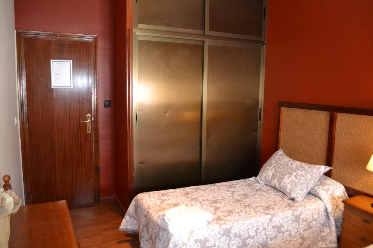 Hostal Pension La Ruta Paterna del Campo Extérieur photo
