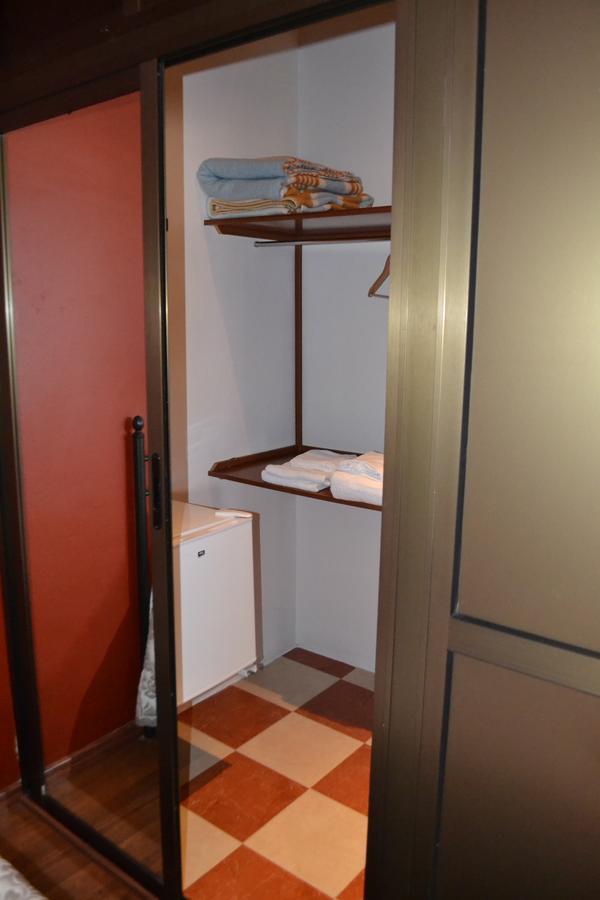 Hostal Pension La Ruta Paterna del Campo Extérieur photo