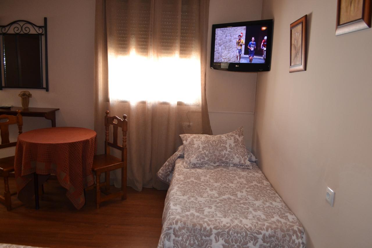 Hostal Pension La Ruta Paterna del Campo Extérieur photo