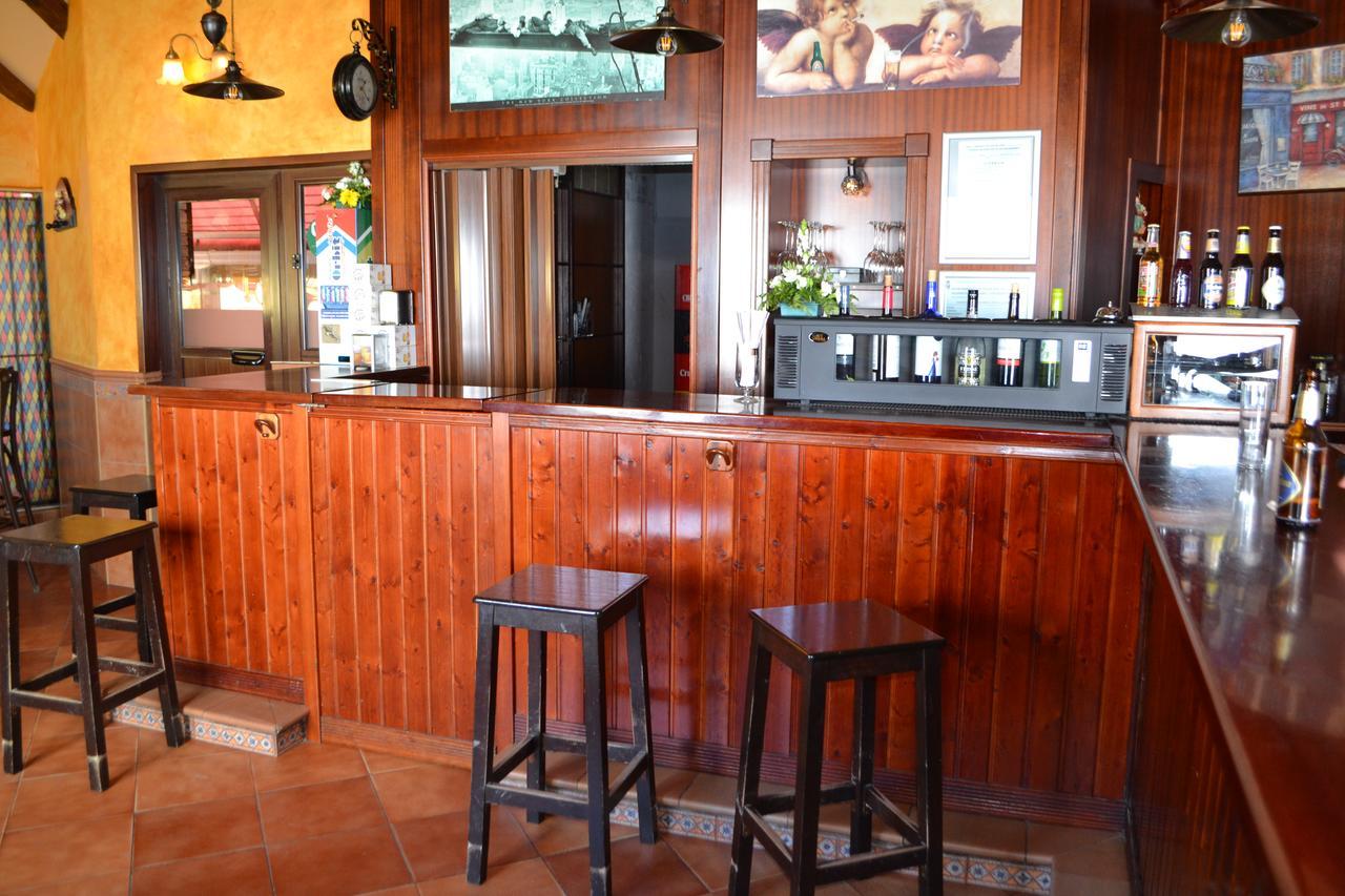 Hostal Pension La Ruta Paterna del Campo Extérieur photo