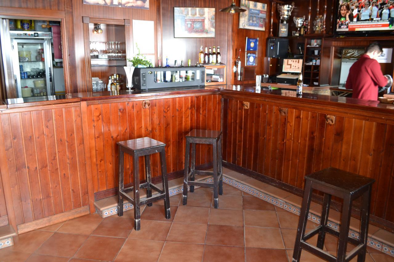 Hostal Pension La Ruta Paterna del Campo Extérieur photo
