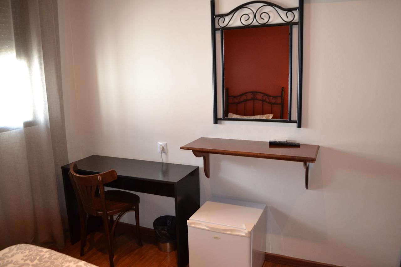 Hostal Pension La Ruta Paterna del Campo Extérieur photo